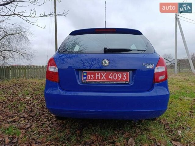 Синий Шкода Фабия, объемом двигателя 0 л и пробегом 206 тыс. км за 4999 $, фото 5 на Automoto.ua