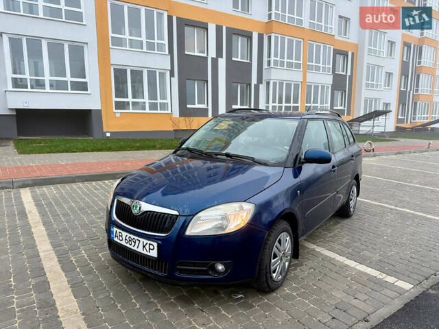 Синий Шкода Фабия, объемом двигателя 1.6 л и пробегом 238 тыс. км за 6999 $, фото 1 на Automoto.ua