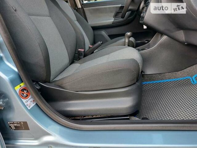 Синий Шкода Фабия, объемом двигателя 1.2 л и пробегом 161 тыс. км за 4750 $, фото 63 на Automoto.ua