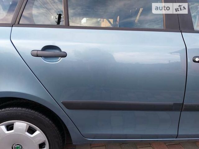 Синий Шкода Фабия, объемом двигателя 1.2 л и пробегом 161 тыс. км за 4750 $, фото 44 на Automoto.ua