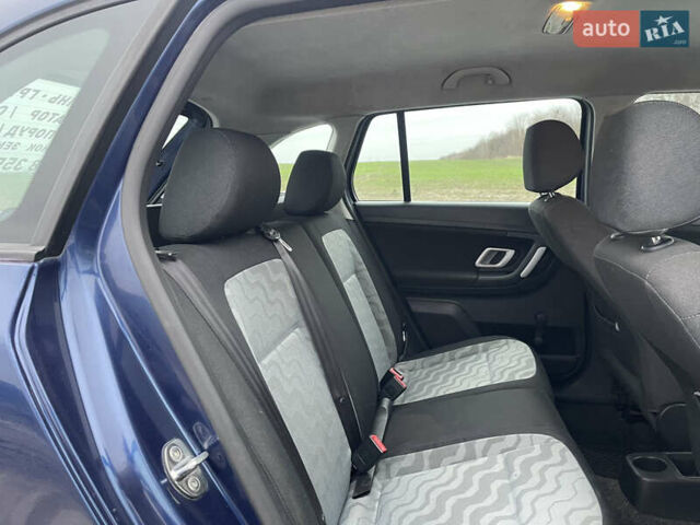 Синий Шкода Фабия, объемом двигателя 1.9 л и пробегом 290 тыс. км за 4990 $, фото 12 на Automoto.ua