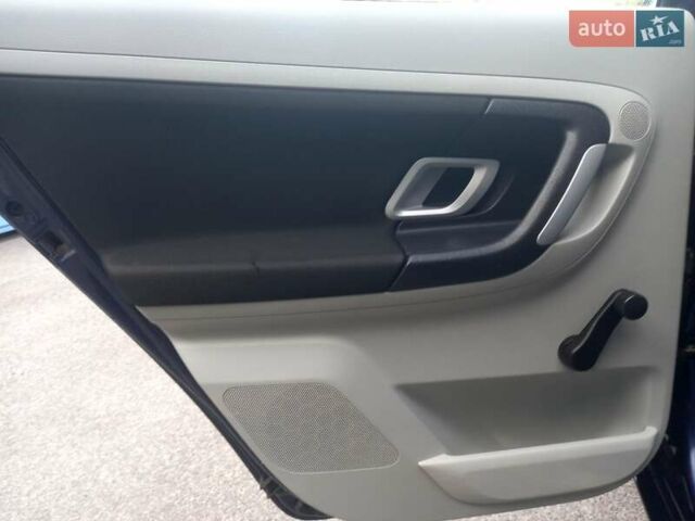 Синий Шкода Фабия, объемом двигателя 1.6 л и пробегом 230 тыс. км за 7550 $, фото 107 на Automoto.ua