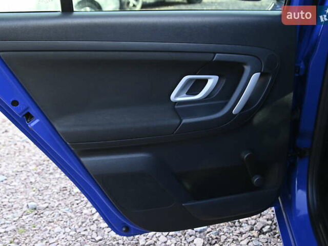 Синий Шкода Фабия, объемом двигателя 1.39 л и пробегом 178 тыс. км за 5950 $, фото 23 на Automoto.ua