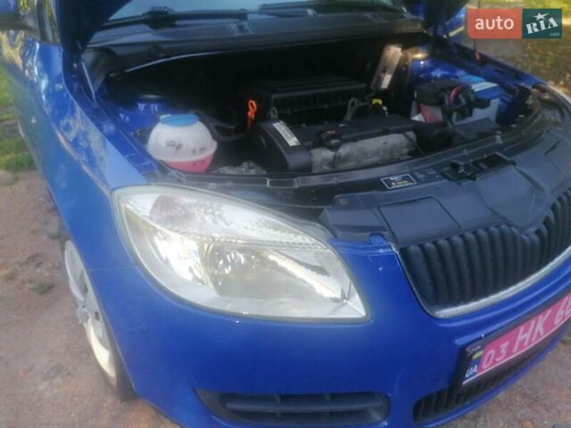 Синий Шкода Фабия, объемом двигателя 1.39 л и пробегом 167 тыс. км за 5500 $, фото 24 на Automoto.ua