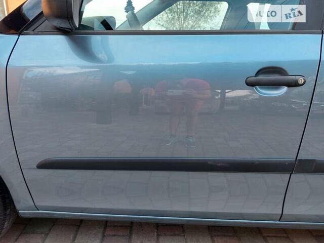 Синий Шкода Фабия, объемом двигателя 1.2 л и пробегом 161 тыс. км за 4750 $, фото 36 на Automoto.ua