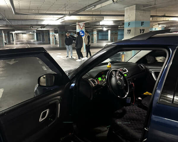 Синій Шкода Фабія, об'ємом двигуна 1.4 л та пробігом 289 тис. км за 4600 $, фото 6 на Automoto.ua