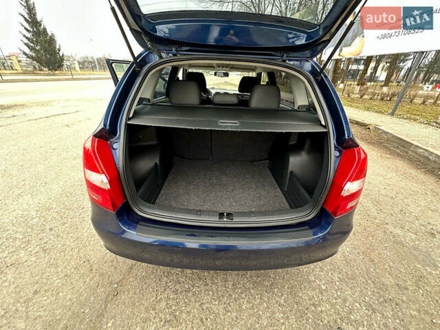 Синий Шкода Фабия, объемом двигателя 1.2 л и пробегом 160 тыс. км за 4500 $, фото 13 на Automoto.ua