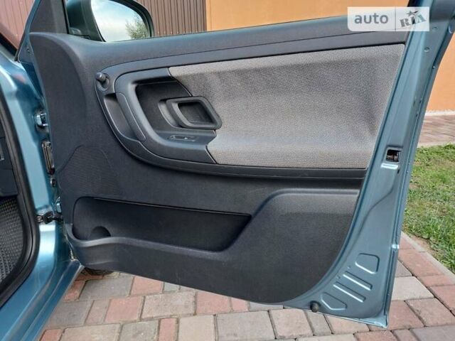 Синий Шкода Фабия, объемом двигателя 1.2 л и пробегом 161 тыс. км за 4750 $, фото 65 на Automoto.ua