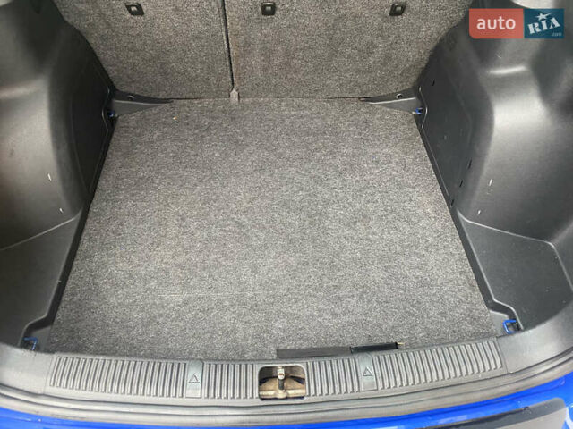 Синий Шкода Фабия, объемом двигателя 1.2 л и пробегом 189 тыс. км за 4300 $, фото 17 на Automoto.ua