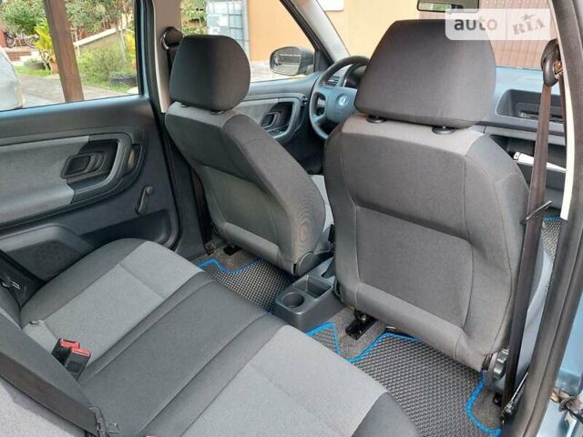 Синий Шкода Фабия, объемом двигателя 1.2 л и пробегом 161 тыс. км за 4750 $, фото 68 на Automoto.ua