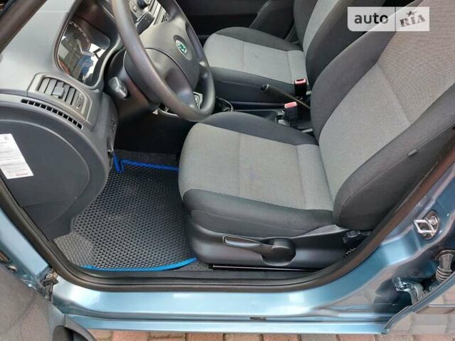 Синий Шкода Фабия, объемом двигателя 1.2 л и пробегом 161 тыс. км за 4750 $, фото 56 на Automoto.ua