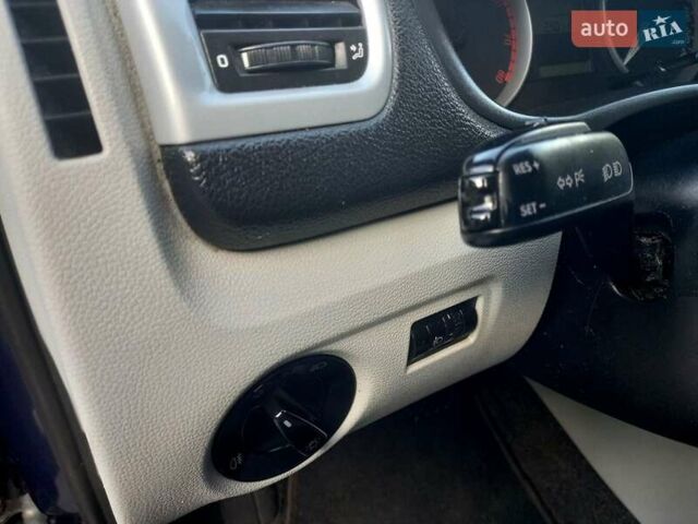 Синий Шкода Фабия, объемом двигателя 1.6 л и пробегом 230 тыс. км за 7550 $, фото 75 на Automoto.ua