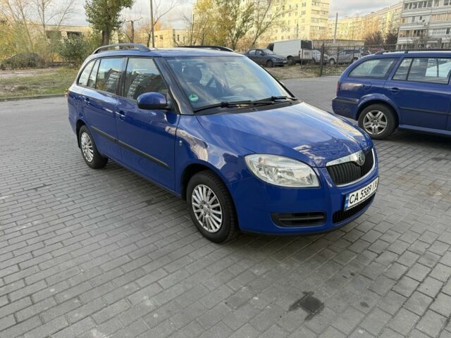 Синий Шкода Фабия, объемом двигателя 1.2 л и пробегом 150 тыс. км за 4500 $, фото 1 на Automoto.ua