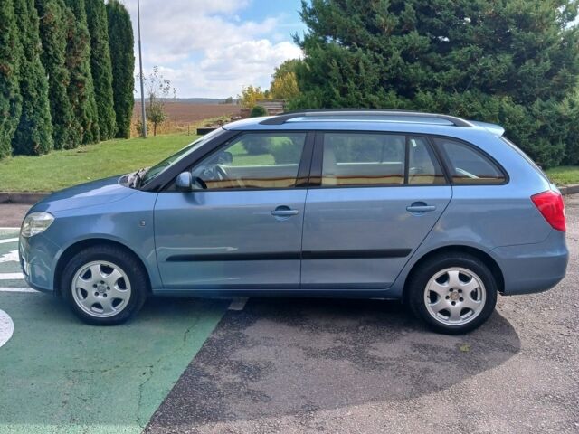 Синий Шкода Фабия, объемом двигателя 0 л и пробегом 190 тыс. км за 6100 $, фото 6 на Automoto.ua