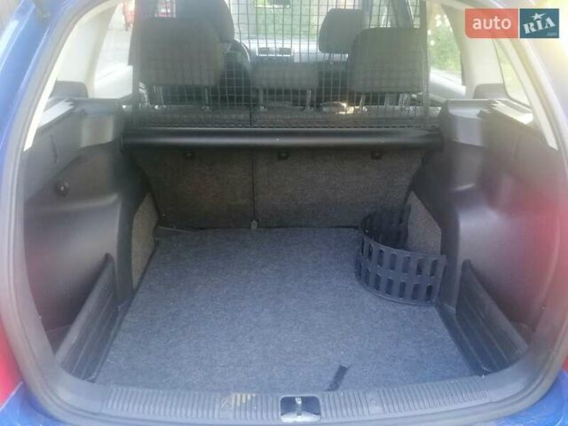 Синий Шкода Фабия, объемом двигателя 1.39 л и пробегом 167 тыс. км за 5500 $, фото 6 на Automoto.ua