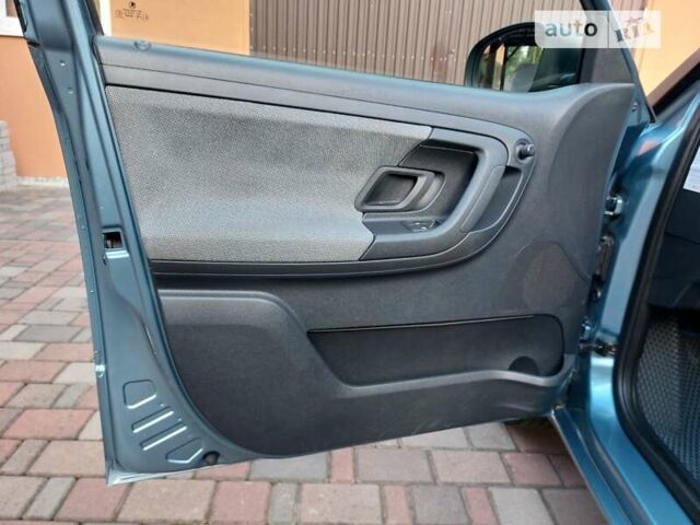 Синий Шкода Фабия, объемом двигателя 1.2 л и пробегом 161 тыс. км за 4750 $, фото 53 на Automoto.ua