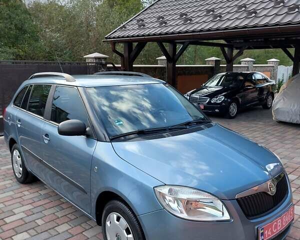 Синий Шкода Фабия, объемом двигателя 1.2 л и пробегом 161 тыс. км за 4750 $, фото 2 на Automoto.ua