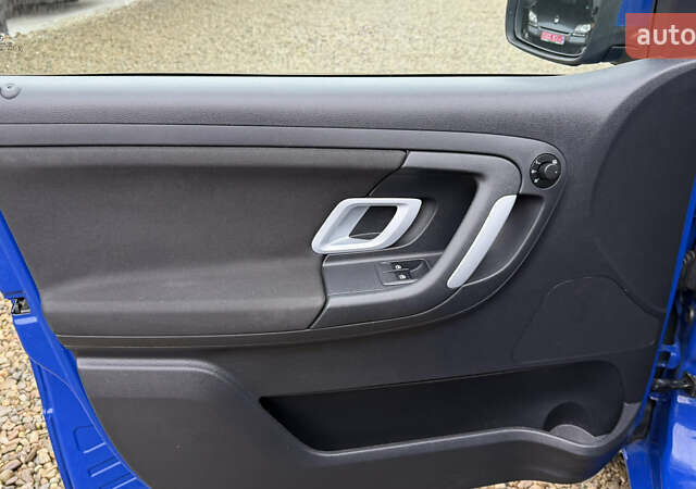 Синій Шкода Фабія, об'ємом двигуна 1.2 л та пробігом 214 тис. км за 4999 $, фото 25 на Automoto.ua