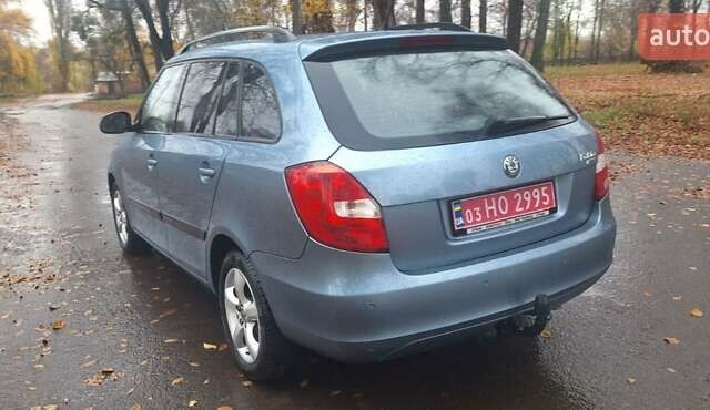 Синий Шкода Фабия, объемом двигателя 1.4 л и пробегом 200 тыс. км за 5900 $, фото 10 на Automoto.ua