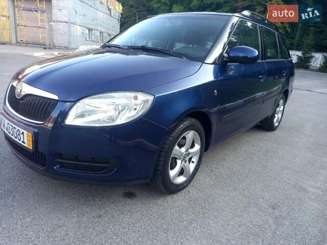 Синий Шкода Фабия, объемом двигателя 1.6 л и пробегом 230 тыс. км за 7550 $, фото 10 на Automoto.ua