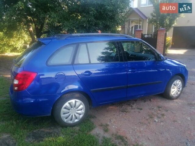 Синий Шкода Фабия, объемом двигателя 1.39 л и пробегом 167 тыс. км за 5500 $, фото 5 на Automoto.ua