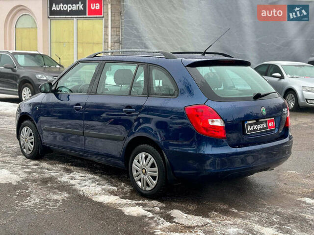 Синій Шкода Фабія, об'ємом двигуна 1.6 л та пробігом 238 тис. км за 7190 $, фото 8 на Automoto.ua