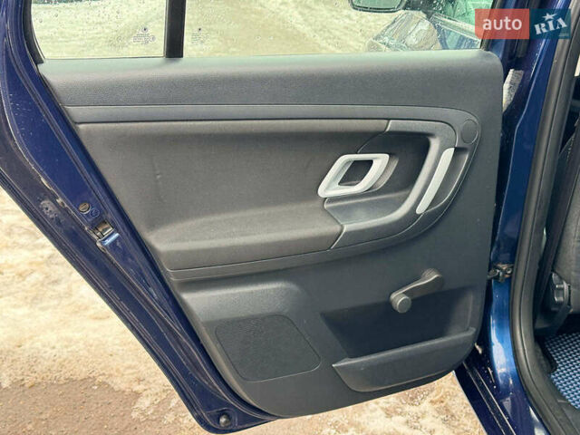 Синій Шкода Фабія, об'ємом двигуна 1.6 л та пробігом 238 тис. км за 7190 $, фото 18 на Automoto.ua