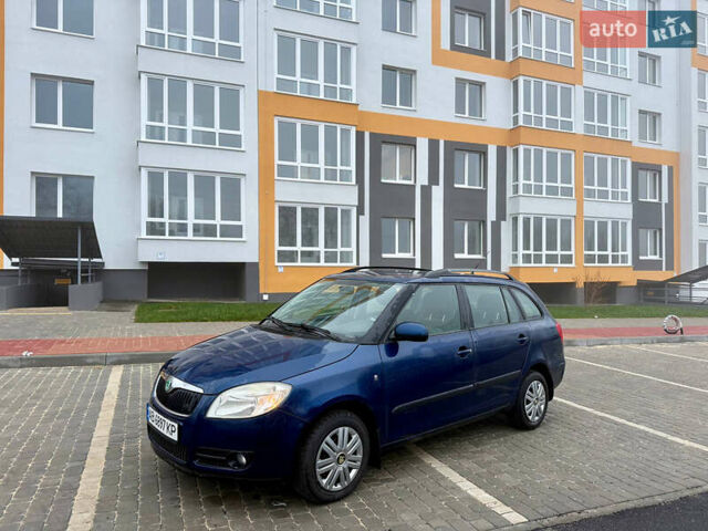 Синий Шкода Фабия, объемом двигателя 1.6 л и пробегом 238 тыс. км за 6999 $, фото 5 на Automoto.ua