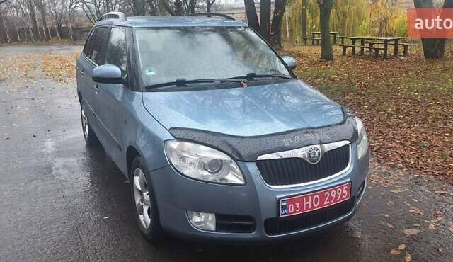 Синий Шкода Фабия, объемом двигателя 1.4 л и пробегом 200 тыс. км за 5900 $, фото 8 на Automoto.ua