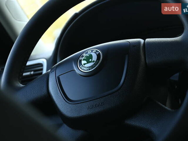 Синий Шкода Фабия, объемом двигателя 1.39 л и пробегом 178 тыс. км за 5950 $, фото 29 на Automoto.ua