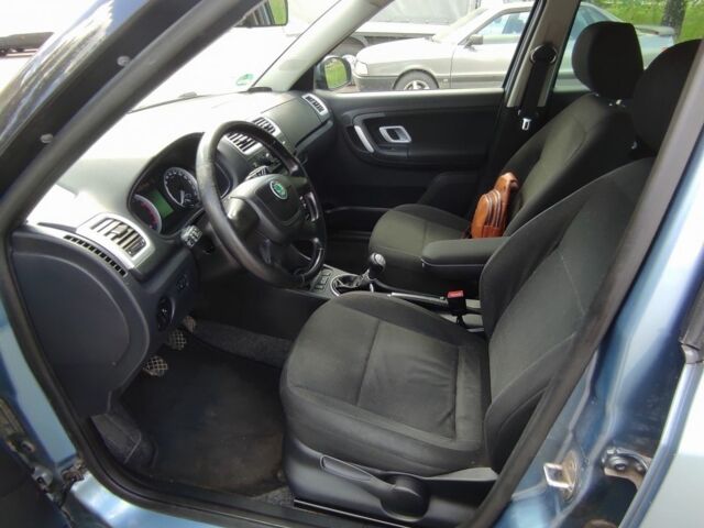 Синій Шкода Фабія, об'ємом двигуна 0 л та пробігом 130 тис. км за 6300 $, фото 7 на Automoto.ua