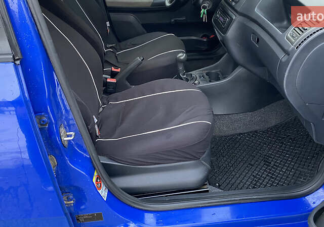 Синий Шкода Фабия, объемом двигателя 1.2 л и пробегом 255 тыс. км за 3700 $, фото 19 на Automoto.ua