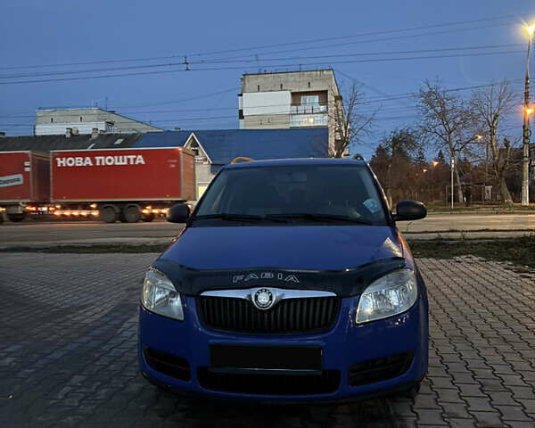 Синий Шкода Фабия, объемом двигателя 1.2 л и пробегом 209 тыс. км за 4100 $, фото 4 на Automoto.ua