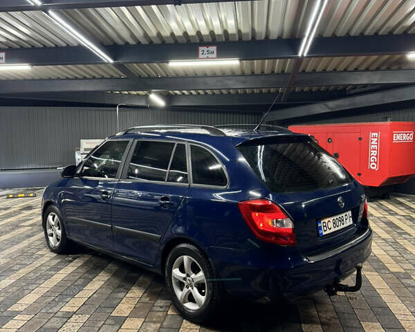 Синий Шкода Фабия, объемом двигателя 1.2 л и пробегом 255 тыс. км за 3999 $, фото 3 на Automoto.ua