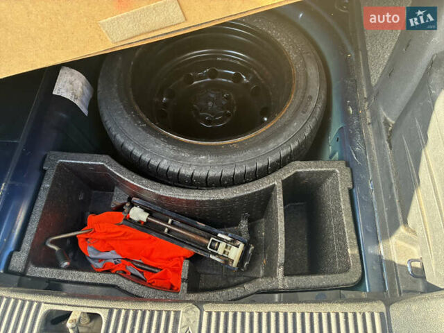 Синий Шкода Фабия, объемом двигателя 1.2 л и пробегом 220 тыс. км за 4700 $, фото 12 на Automoto.ua