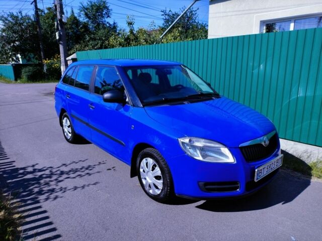 Синий Шкода Фабия, объемом двигателя 0 л и пробегом 310 тыс. км за 4000 $, фото 22 на Automoto.ua