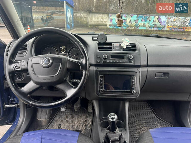 Синий Шкода Фабия, объемом двигателя 1.2 л и пробегом 254 тыс. км за 4900 $, фото 13 на Automoto.ua