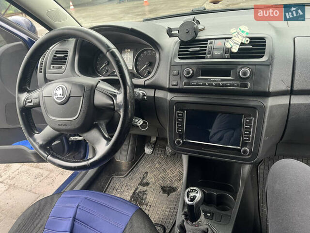 Синий Шкода Фабия, объемом двигателя 1.2 л и пробегом 254 тыс. км за 4900 $, фото 14 на Automoto.ua