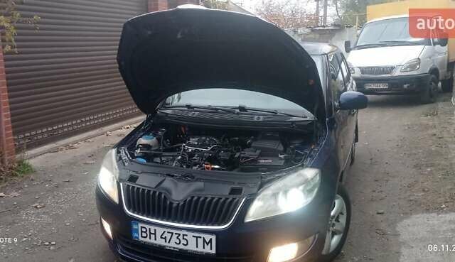 Синий Шкода Фабия, объемом двигателя 1.2 л и пробегом 250 тыс. км за 3000 $, фото 15 на Automoto.ua
