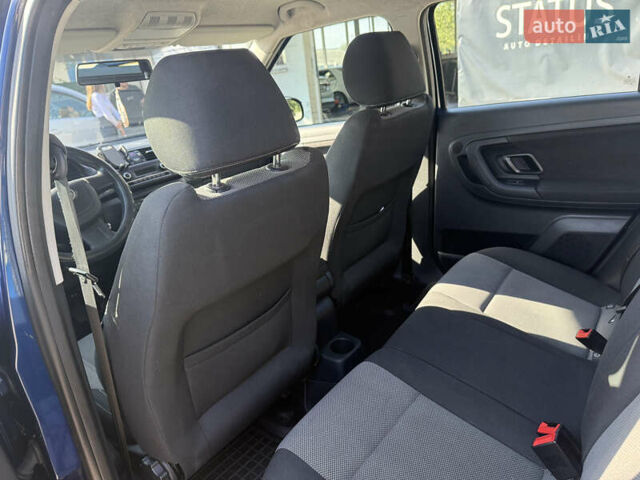 Синий Шкода Фабия, объемом двигателя 1.2 л и пробегом 195 тыс. км за 6600 $, фото 8 на Automoto.ua