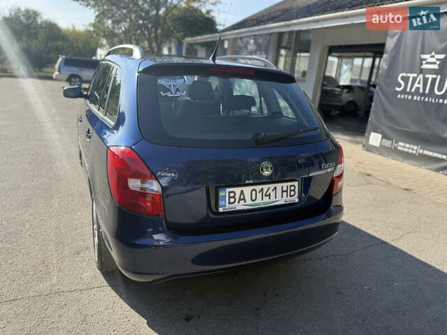 Синий Шкода Фабия, объемом двигателя 1.2 л и пробегом 195 тыс. км за 6600 $, фото 3 на Automoto.ua