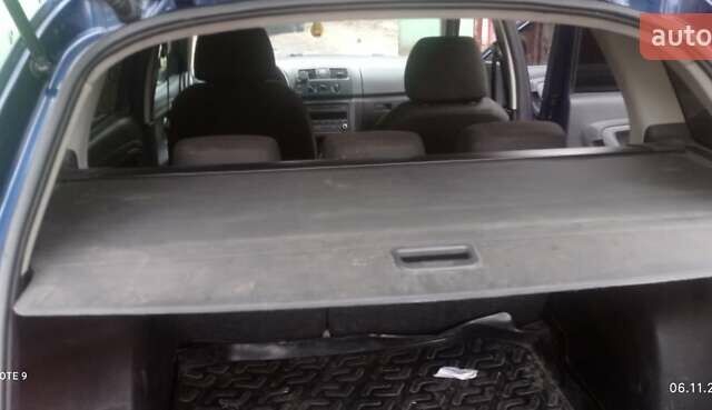 Синий Шкода Фабия, объемом двигателя 1.2 л и пробегом 250 тыс. км за 3400 $, фото 12 на Automoto.ua