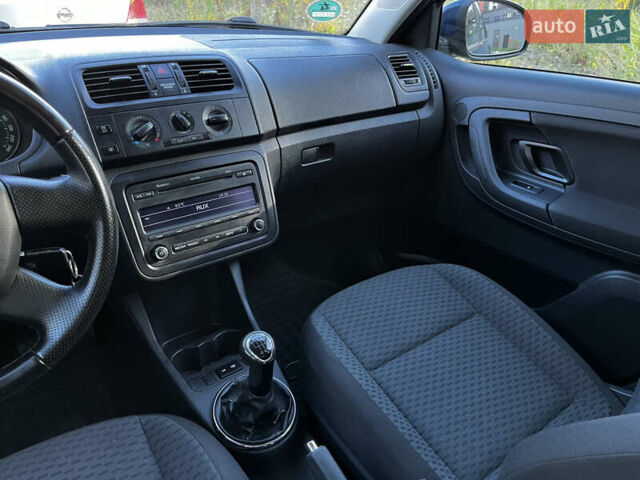 Синий Шкода Фабия, объемом двигателя 1.6 л и пробегом 221 тыс. км за 5499 $, фото 36 на Automoto.ua