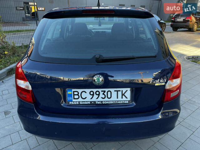Синий Шкода Фабия, объемом двигателя 1.6 л и пробегом 221 тыс. км за 5499 $, фото 7 на Automoto.ua