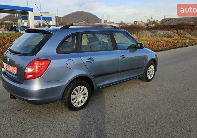 Синий Шкода Фабия, объемом двигателя 0 л и пробегом 195 тыс. км за 5400 $, фото 4 на Automoto.ua
