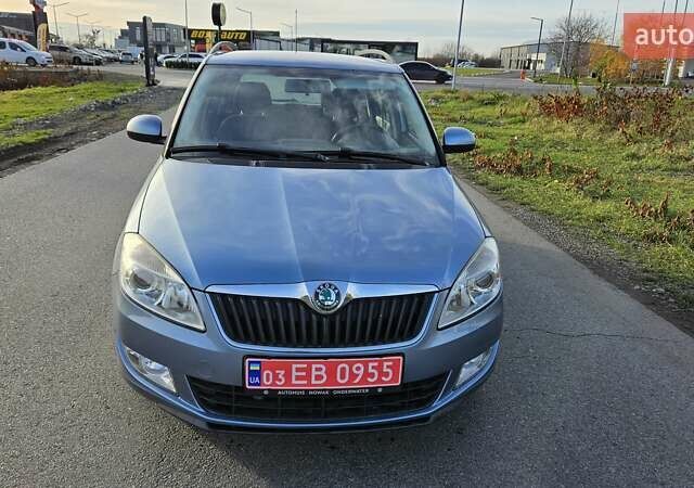 Синий Шкода Фабия, объемом двигателя 0 л и пробегом 195 тыс. км за 5400 $, фото 2 на Automoto.ua