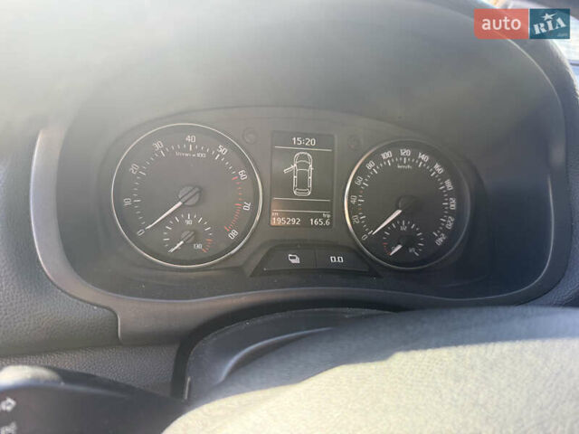 Синий Шкода Фабия, объемом двигателя 1.2 л и пробегом 195 тыс. км за 6600 $, фото 10 на Automoto.ua