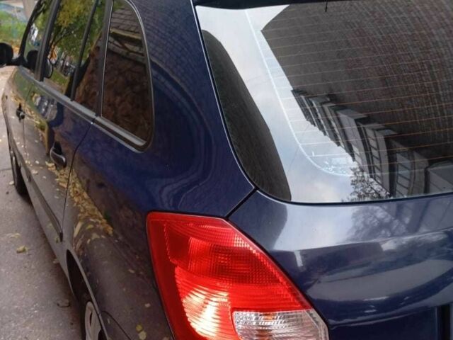 Шкода Фабия 2010 в Виннице на Automoto.ua Синий Шкода Фабия, объемом двигателя 1.2 л и пробегом 204 тыс. км за 4600 $, фото 2 на Automoto.ua