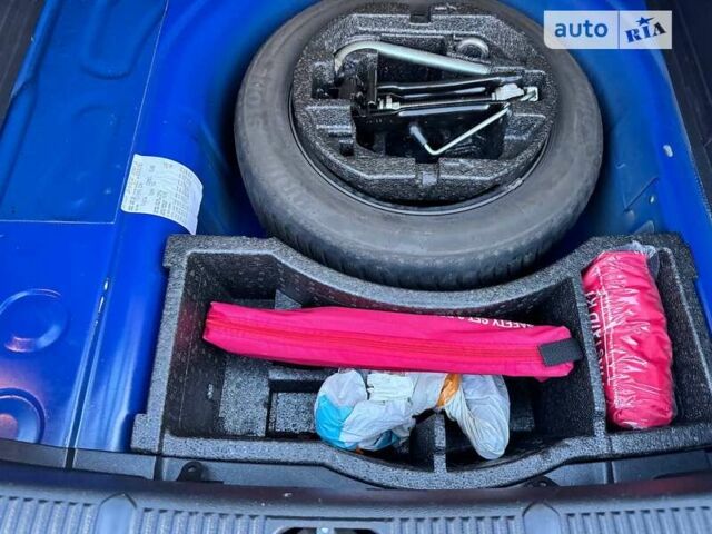 Синий Шкода Фабия, объемом двигателя 1.2 л и пробегом 143 тыс. км за 5499 $, фото 13 на Automoto.ua
