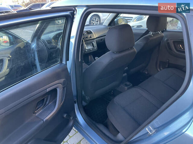 Синий Шкода Фабия, объемом двигателя 1.2 л и пробегом 256 тыс. км за 4700 $, фото 5 на Automoto.ua